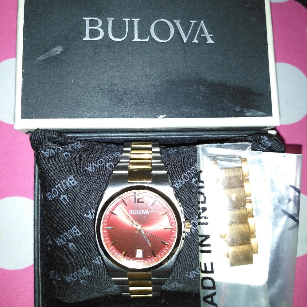 Beautiful two tones bulova watch - Picture 3 of 3